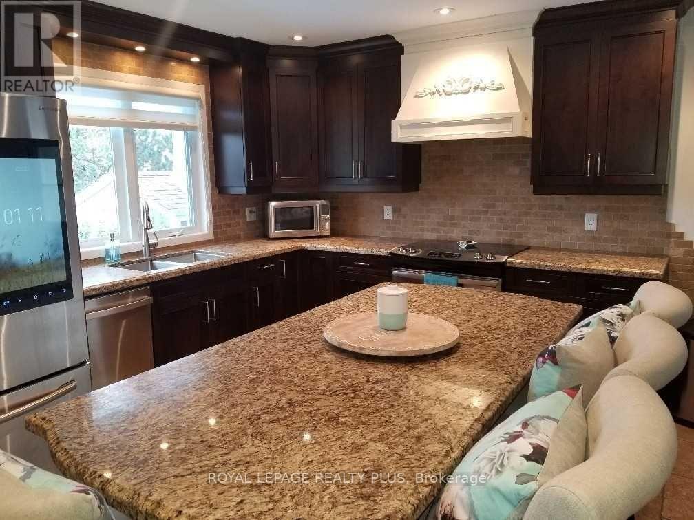 34 HASLEMERE AVENUE, Brampton (Brampton East), Ontario, L6W2X4 — Photo 2