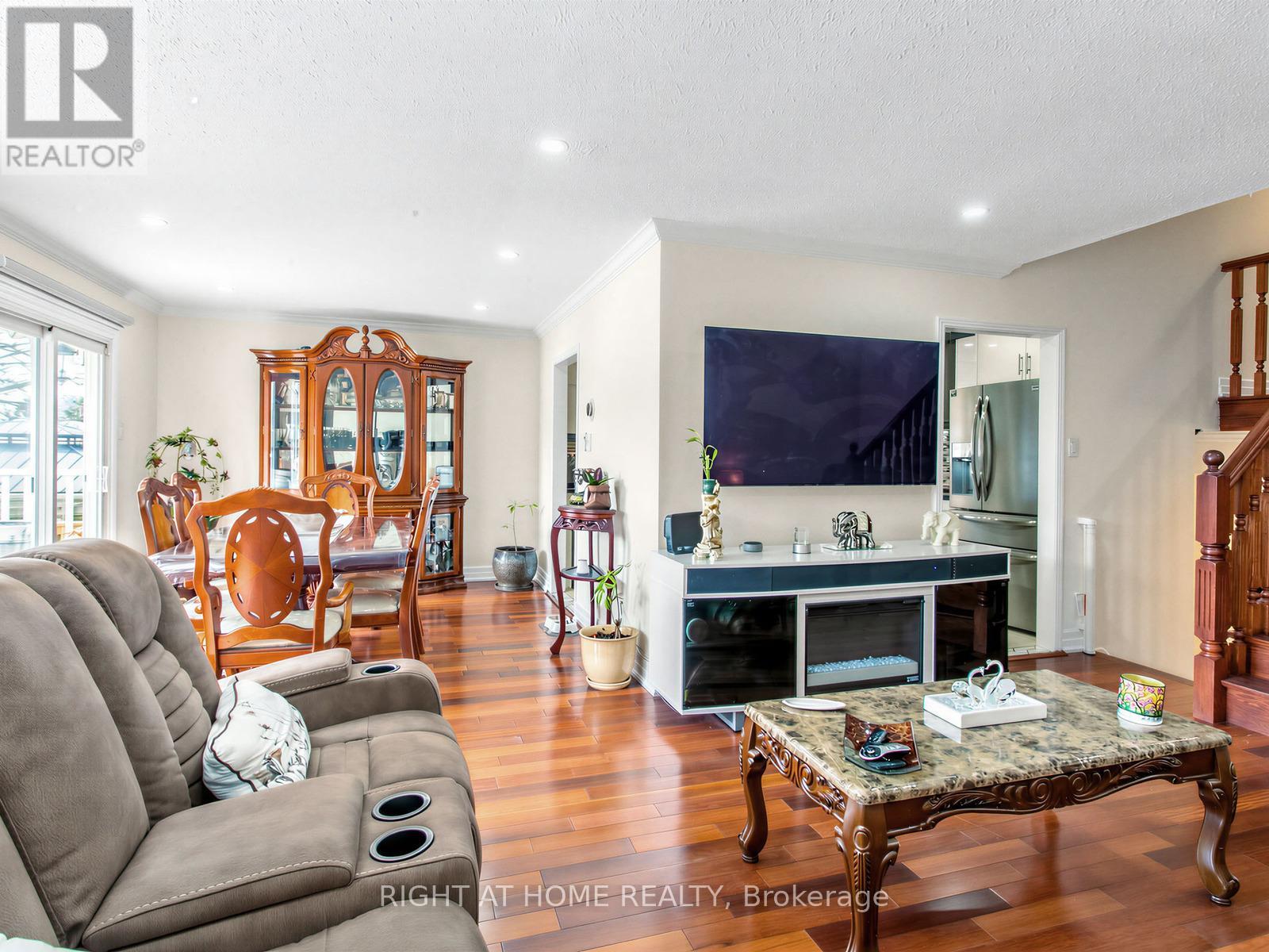 137 BEECH STREET, Brampton (Brampton North), Ontario, L6V2Z2 — Photo 3
