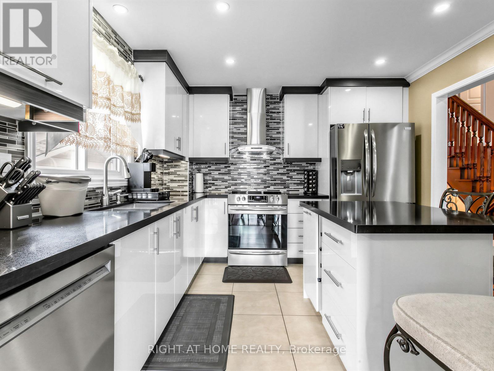 137 BEECH STREET, Brampton (Brampton North), Ontario, L6V2Z2 — Photo 6