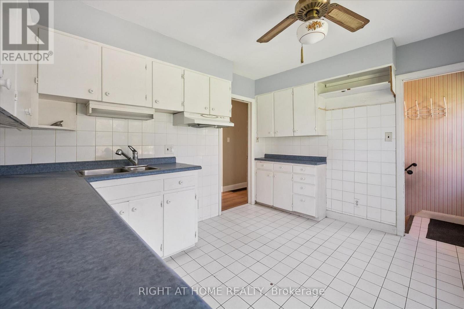 5156 APPLEBY LINE, Burlington, Ontario, L7M0P5 — Photo 10