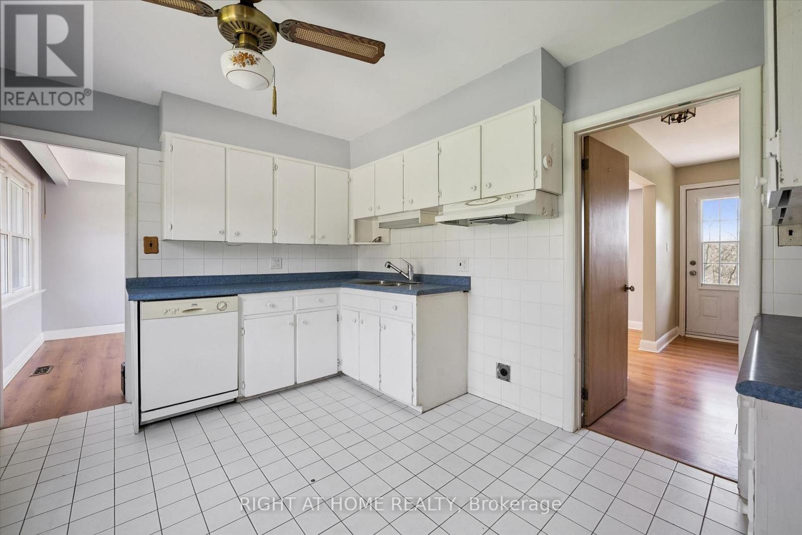 5156 APPLEBY LINE, Burlington, Ontario, L7M0P5 — Photo 13