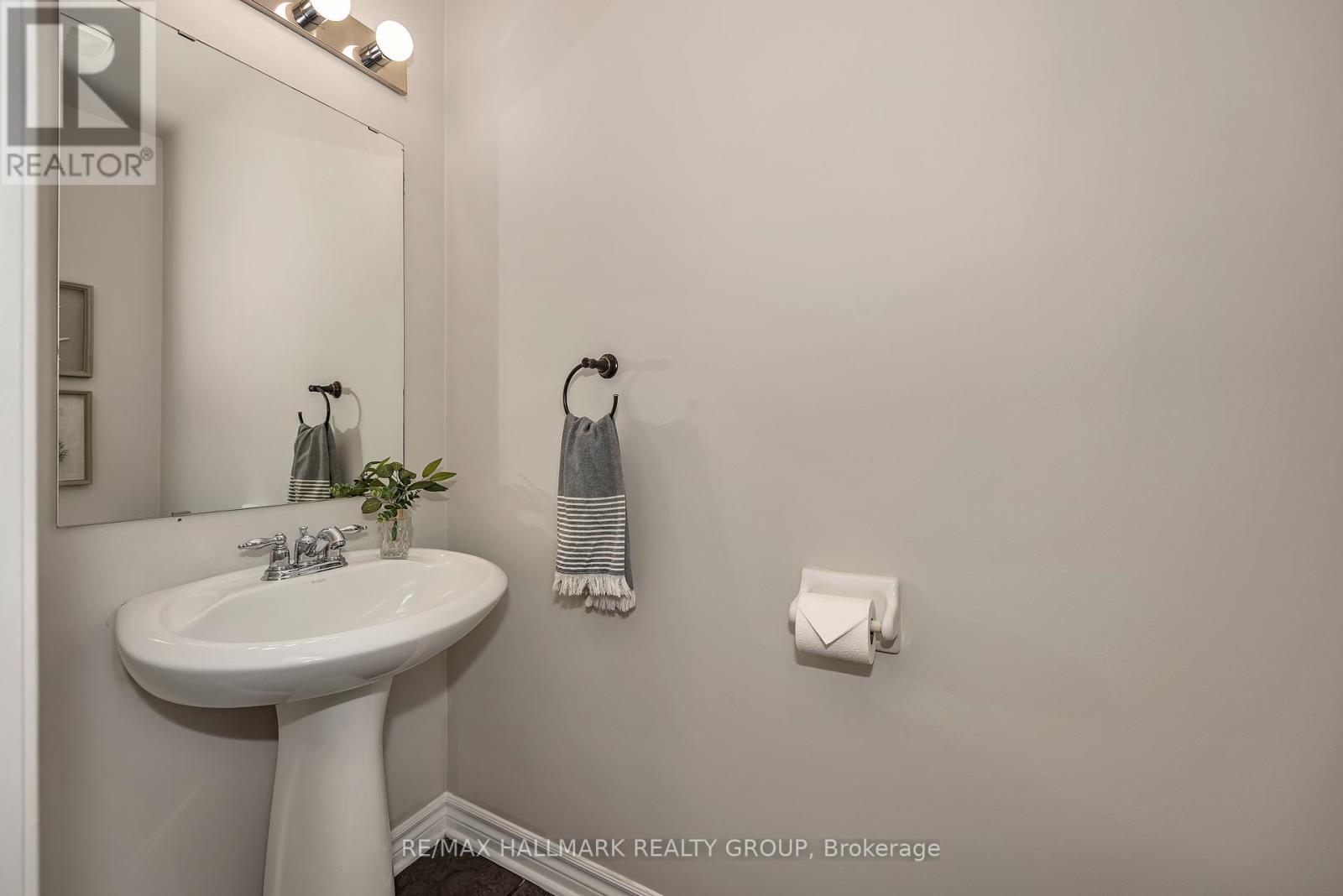 618 MARTINIQUE LANE, Ottawa, Ontario, K2S0L9 — Photo 10