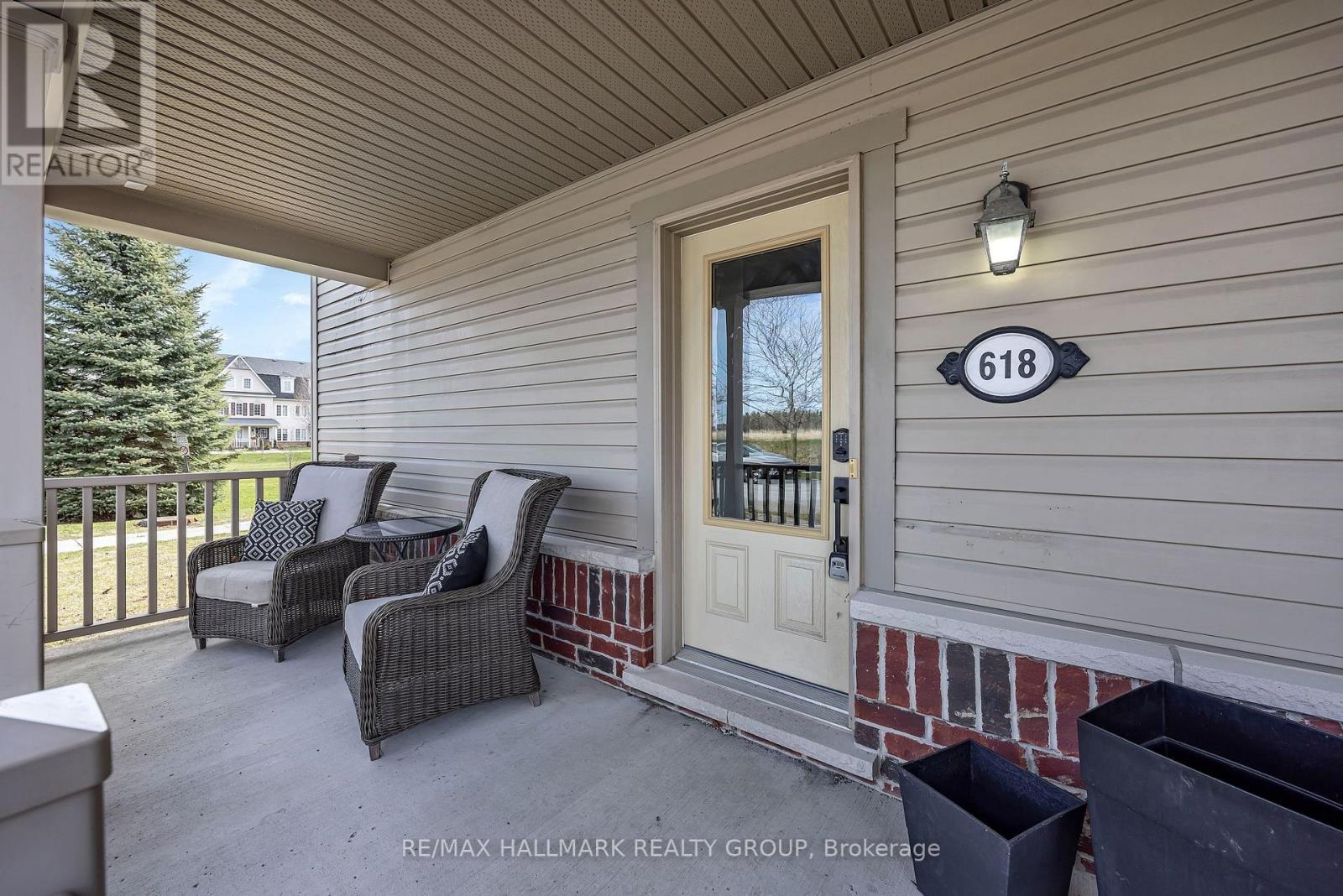 618 MARTINIQUE LANE, Ottawa, Ontario, K2S0L9 — Photo 2
