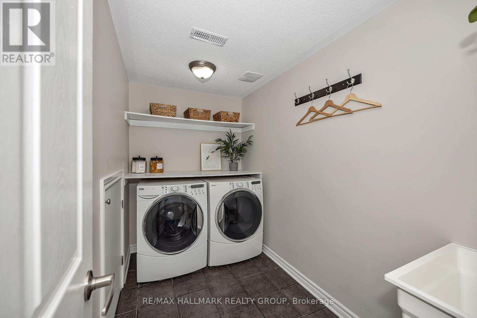 618 MARTINIQUE LANE, Ottawa, Ontario, K2S0L9 — Photo 9