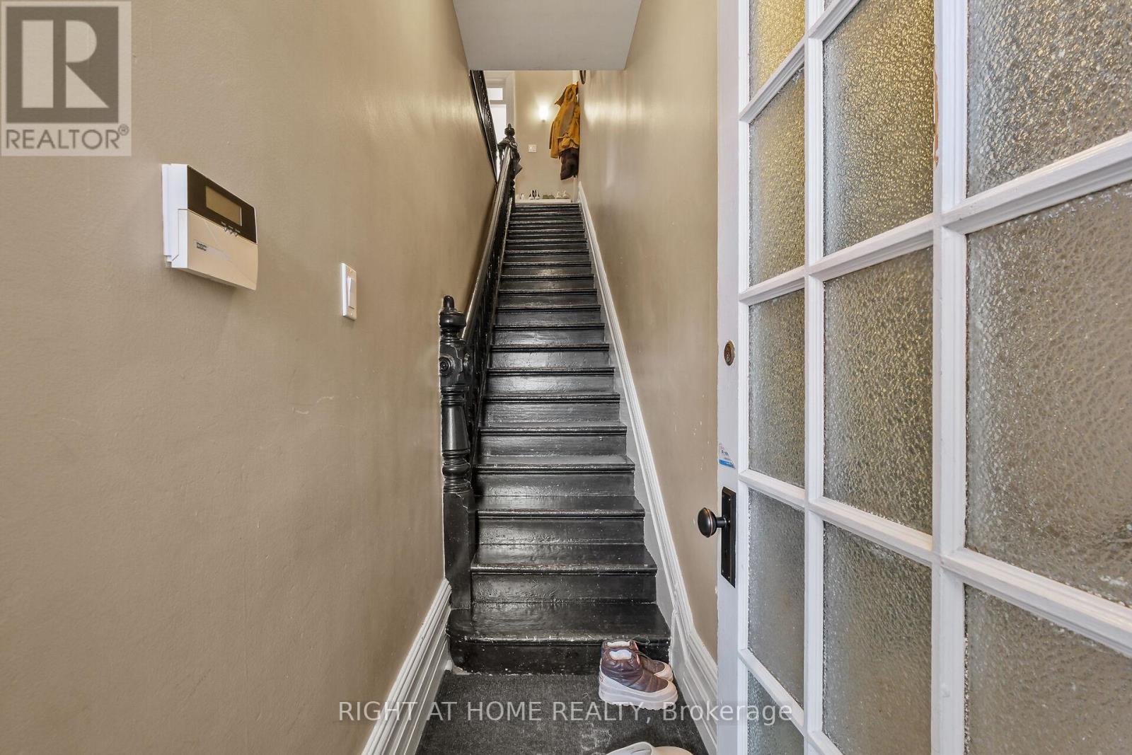 93 GILMOUR STREET, Ottawa, Ontario, K2P0N5 — Photo 2