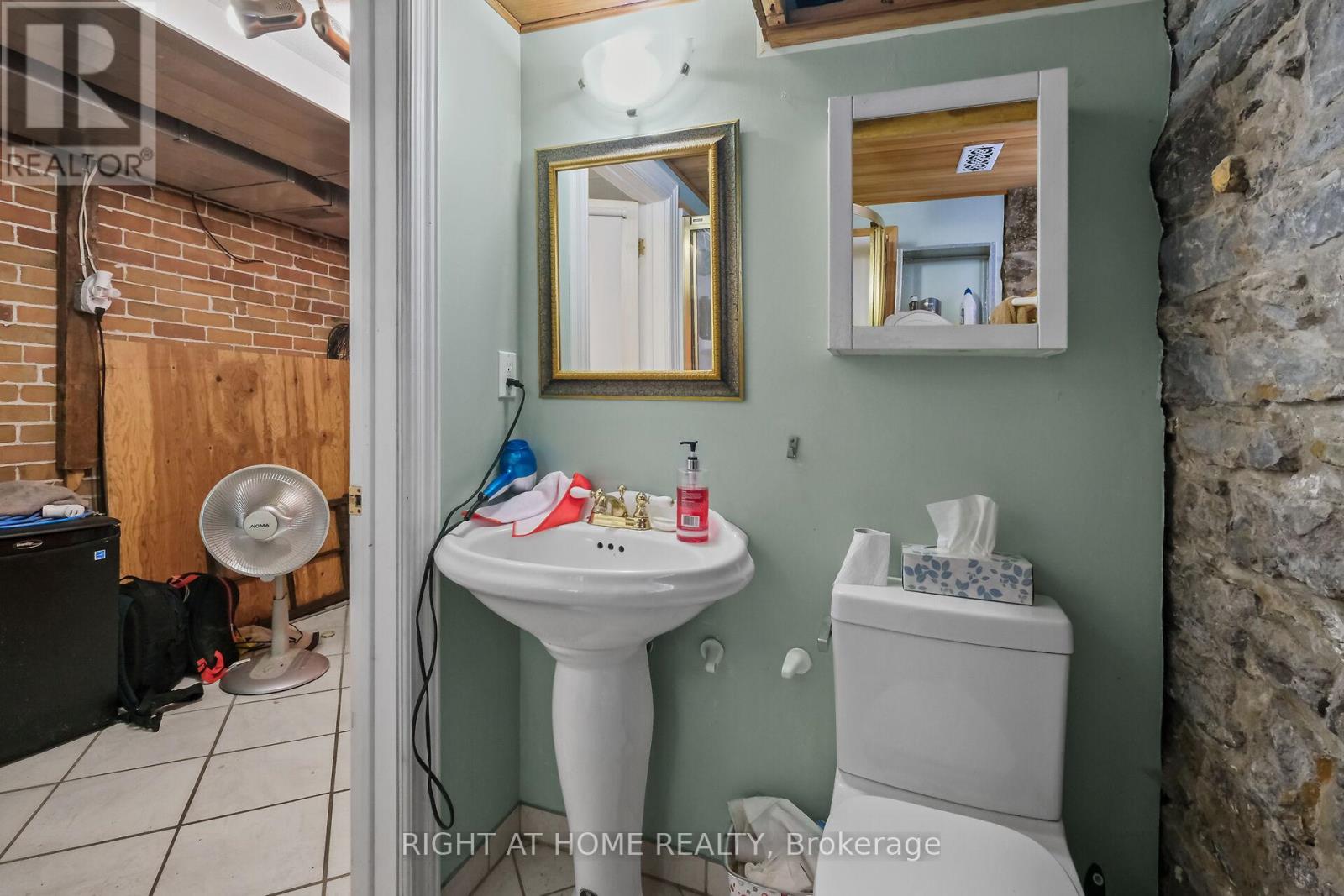 93 GILMOUR STREET, Ottawa, Ontario, K2P0N5 — Photo 48