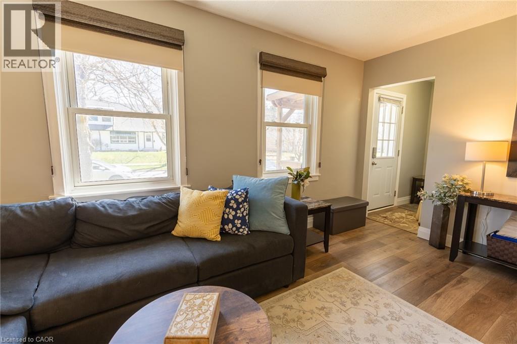 110 LORNE Crescent, Kitchener, Ontario, N2M3Y5 — Photo 6