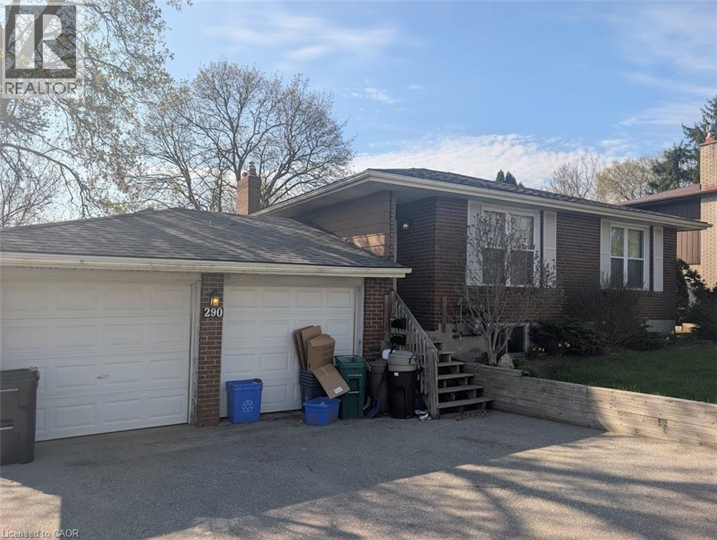 290 N FAIRWAY Road N Unit# B, Kitchener, Ontario, N2A2P2 — Photo 2