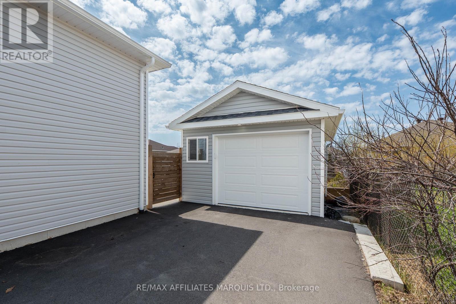 51 FORESTDALE CRESCENT, Cornwall, Ontario, K6K1M1 — Photo 39