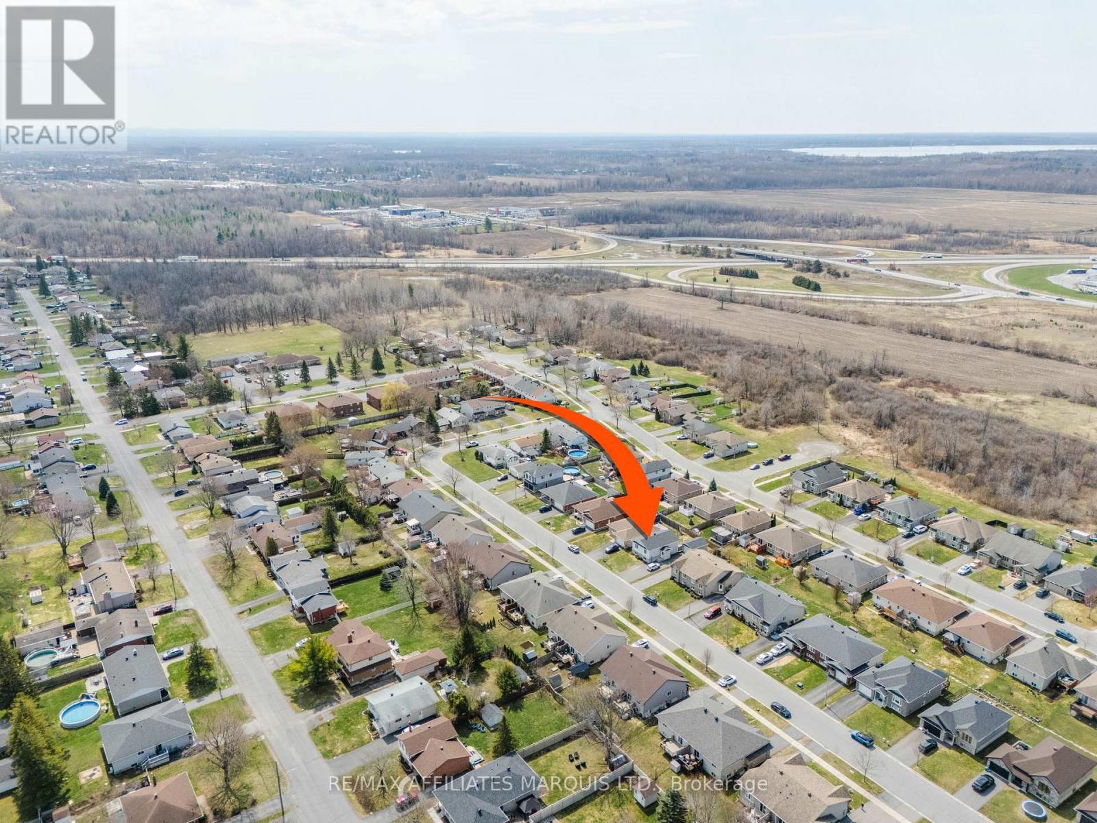 51 FORESTDALE CRESCENT, Cornwall, Ontario, K6K1M1 — Photo 5