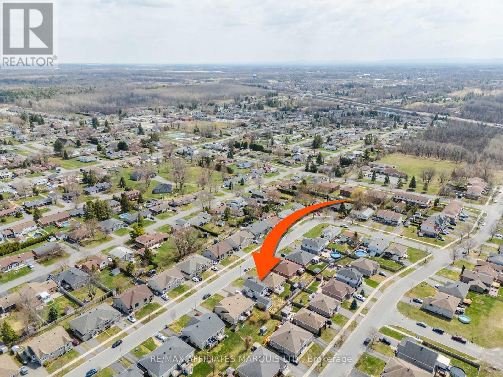 51 FORESTDALE CRESCENT, Cornwall, Ontario, K6K1M1 — Photo 6