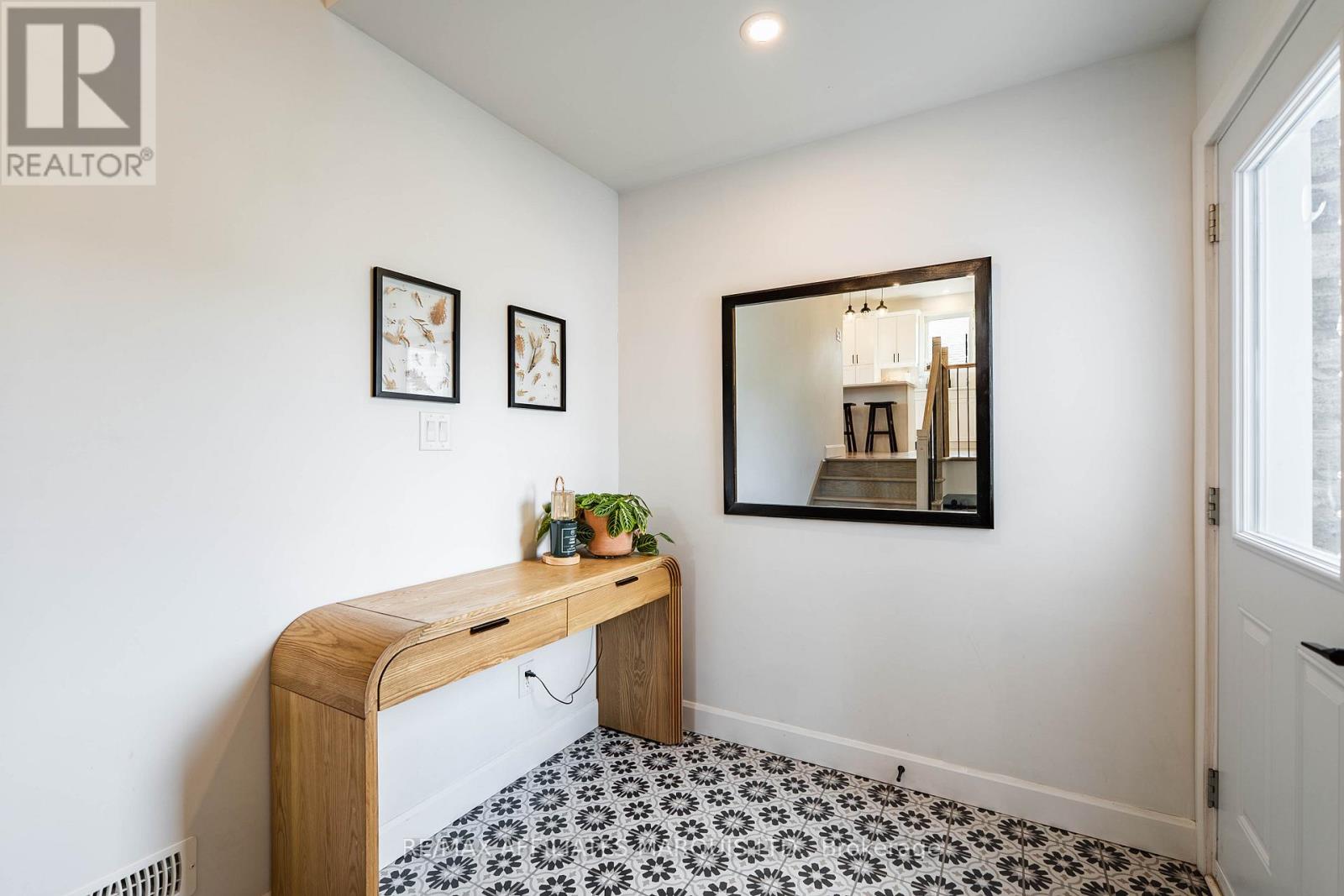 51 FORESTDALE CRESCENT, Cornwall, Ontario, K6K1M1 — Photo 8