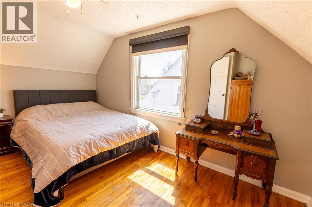 110 LORNE Crescent, Kitchener, Ontario, N2M3Y5 — Photo 17