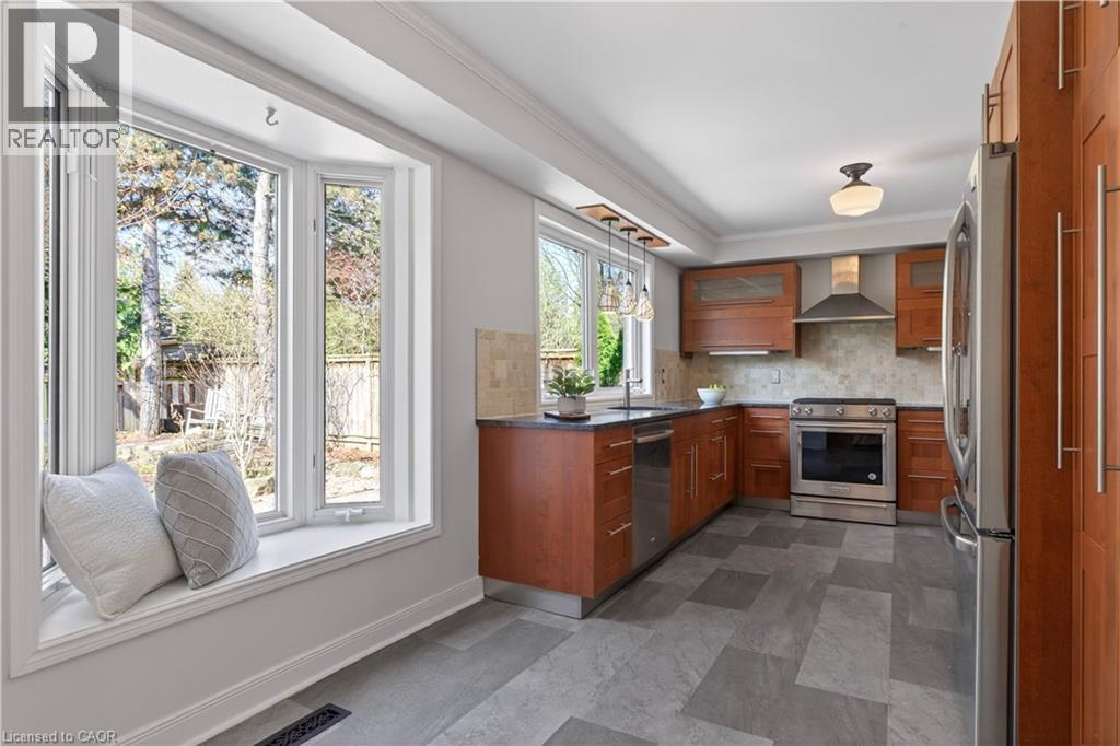 2391 ARNOLD Crescent, Burlington, Ontario, L7F4J2 — Photo 15