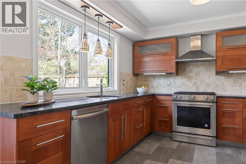 2391 ARNOLD Crescent, Burlington, Ontario, L7F4J2 — Photo 16