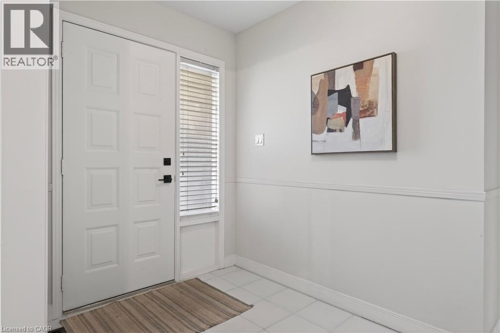 2391 ARNOLD Crescent, Burlington, Ontario, L7F4J2 — Photo 3