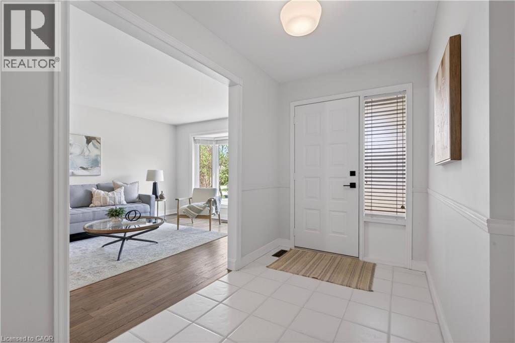 2391 ARNOLD Crescent, Burlington, Ontario, L7F4J2 — Photo 4