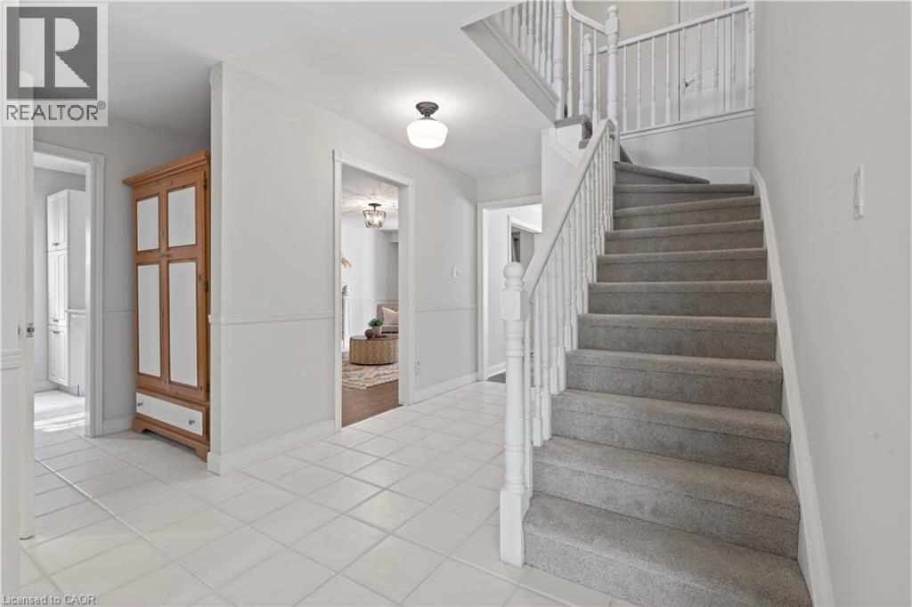 2391 ARNOLD Crescent, Burlington, Ontario, L7F4J2 — Photo 6