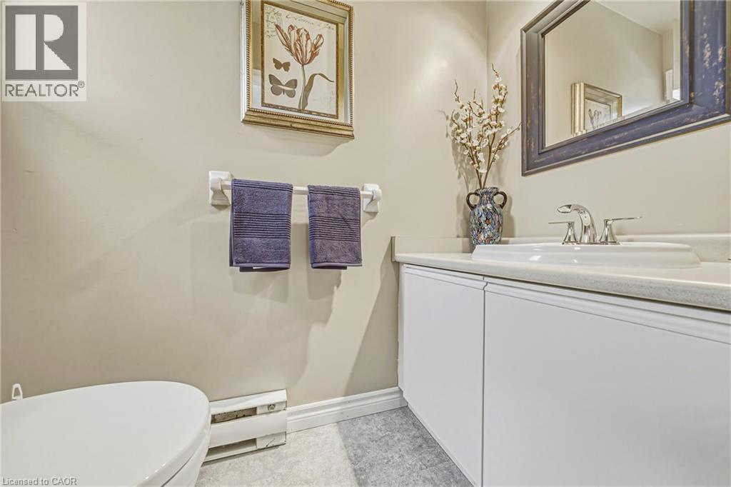 26 POPLAR Drive Unit# 25, Cambridge, Ontario, N3C4A3 — Photo 16