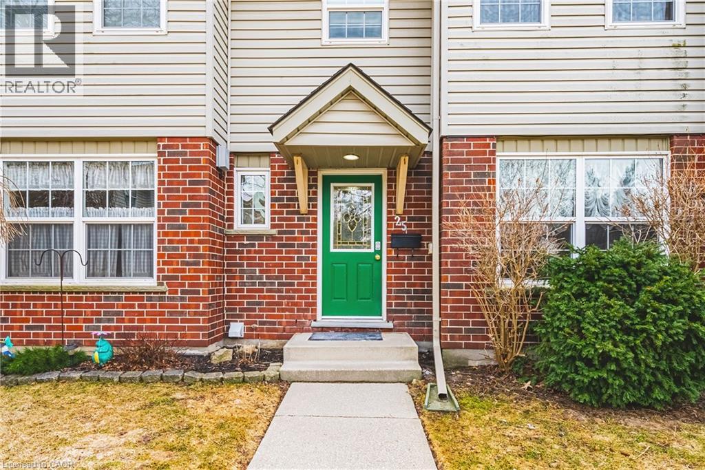 26 POPLAR Drive Unit# 25, Cambridge, Ontario, N3C4A3 — Photo 2