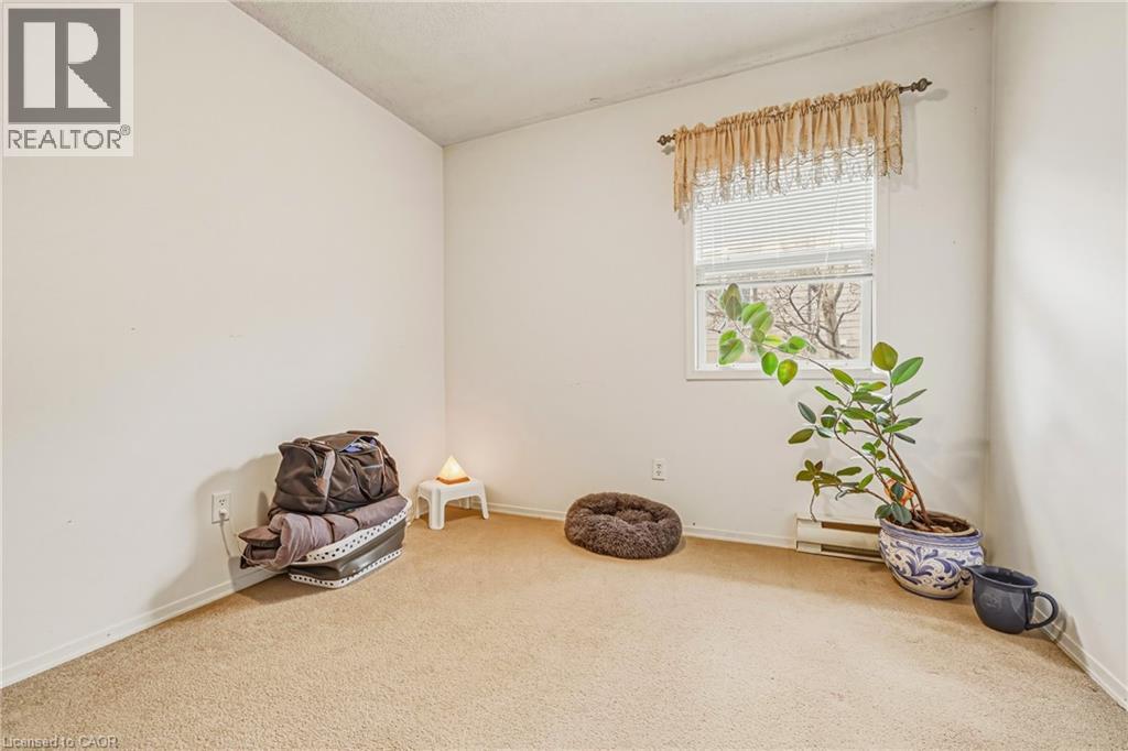 26 POPLAR Drive Unit# 25, Cambridge, Ontario, N3C4A3 — Photo 24