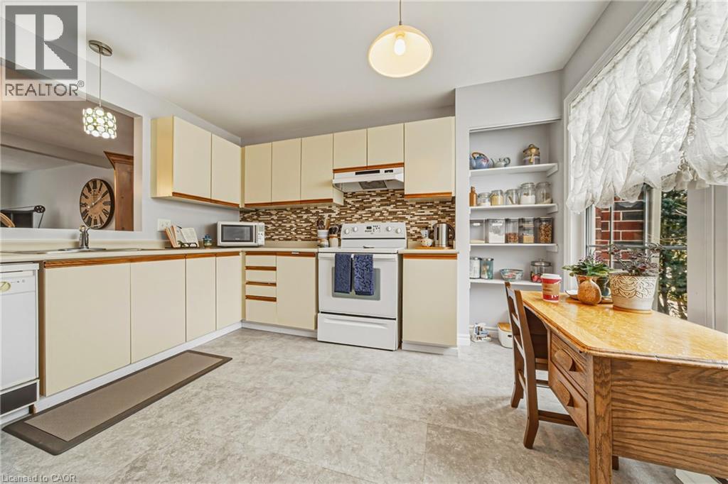 26 POPLAR Drive Unit# 25, Cambridge, Ontario, N3C4A3 — Photo 5