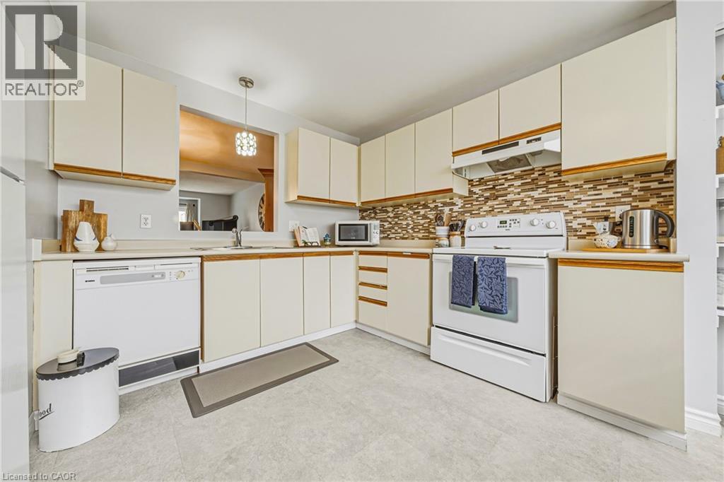 26 POPLAR Drive Unit# 25, Cambridge, Ontario, N3C4A3 — Photo 6