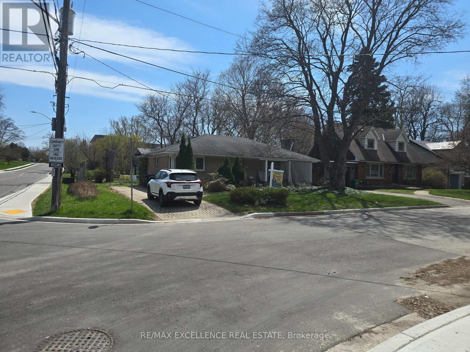 17 ARMSTRONG STREET, Brampton (Downtown Brampton), Ontario, L6W1W7 — Photo 3