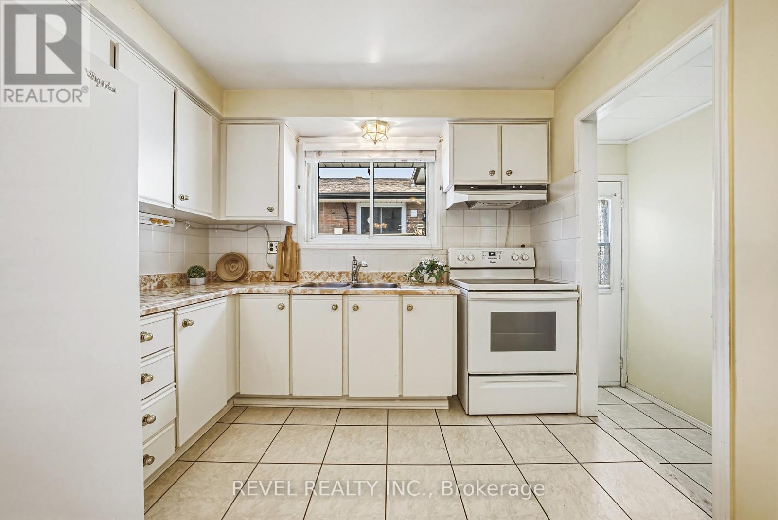 2360 GREENBANK TRAIL, Burlington (Brant Hills), Ontario, L7P3S8 — Photo 11