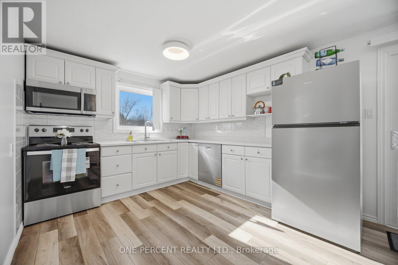 10 RISTAU CRESCENT, Kitchener, Ontario, N2E3A8 — Photo 9