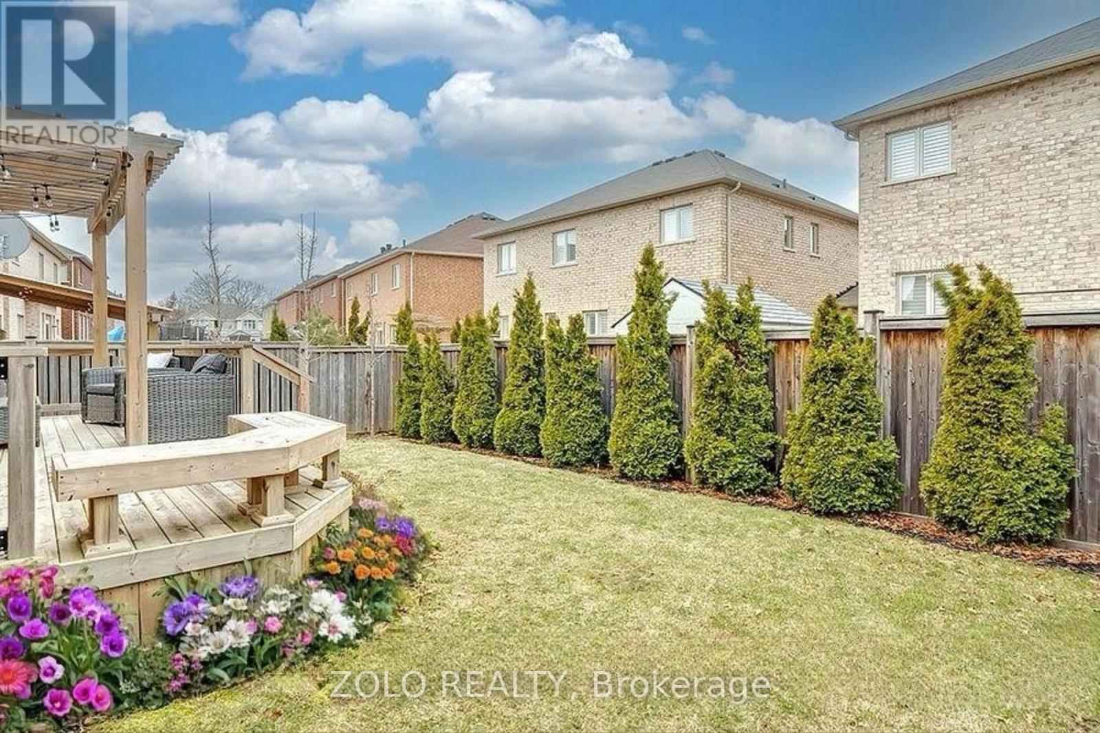 107 ATTRIDGE CRESCENT, Hamilton (Waterdown), Ontario, L0R2H7 — Photo 3