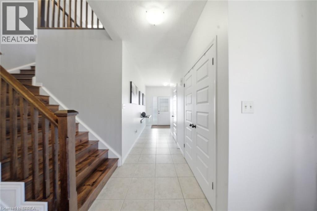 60 NIGHTINGALE Drive, Brantford, Ontario, N3T0G3 — Photo 5
