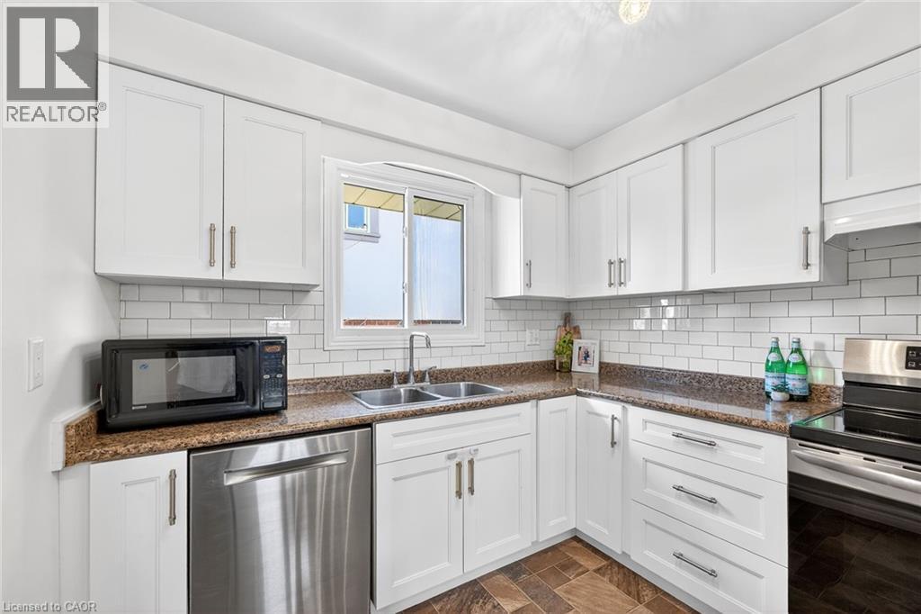 22 VANCE Crescent, Waterdown, Ontario, L8B0B8 — Photo 11