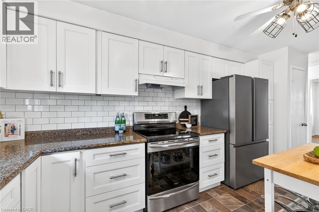 22 VANCE Crescent, Waterdown, Ontario, L8B0B8 — Photo 12