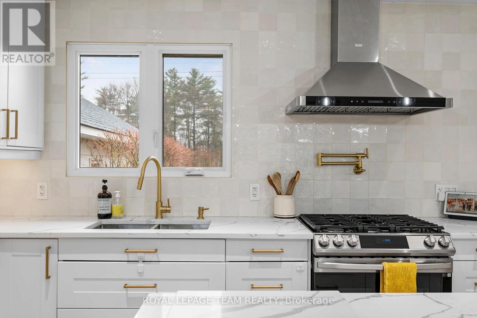 185 LACROIX AVENUE, Ottawa, Ontario, K1E1K2 — Photo 19