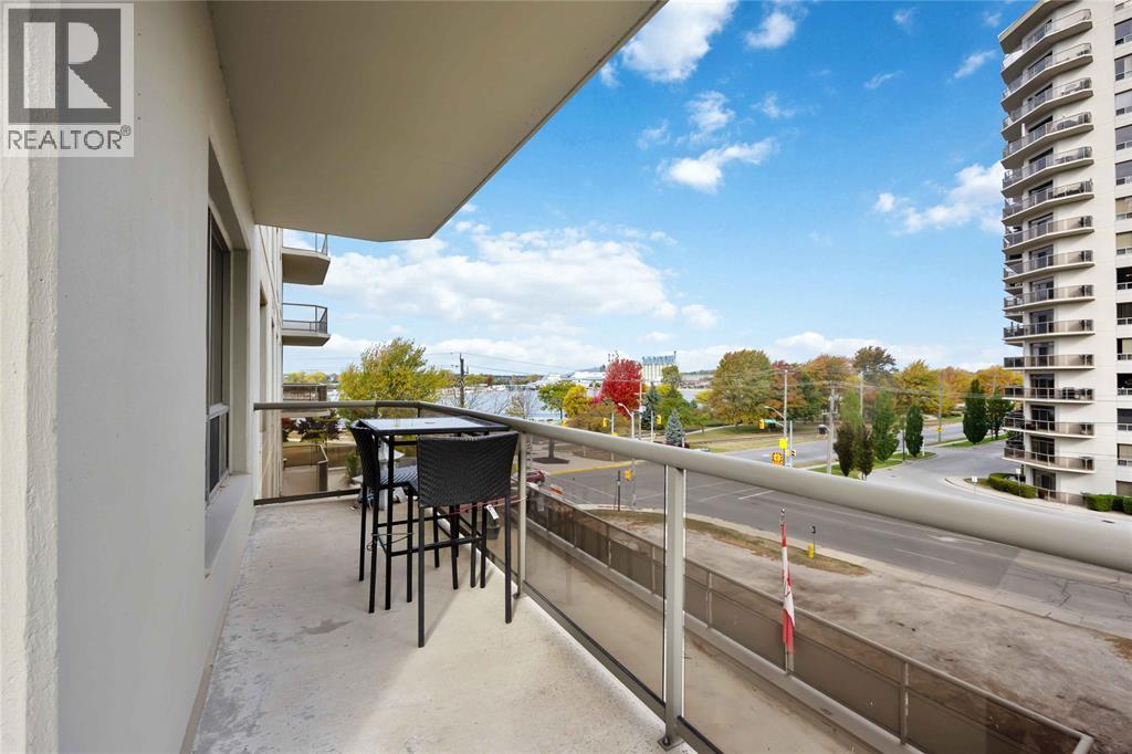 350 FRONT STREET North Unit# 401, Sarnia, Ontario, N7T1A0 — Photo 26