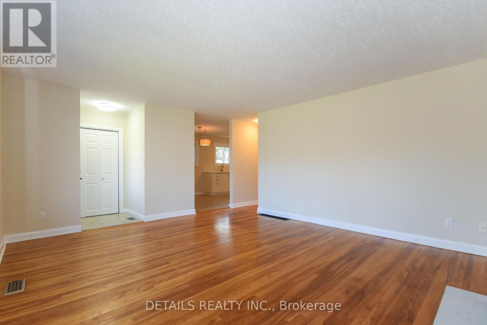 2364 CHESHIRE ROAD, Ottawa, Ontario, K2C1G3 — Photo 6