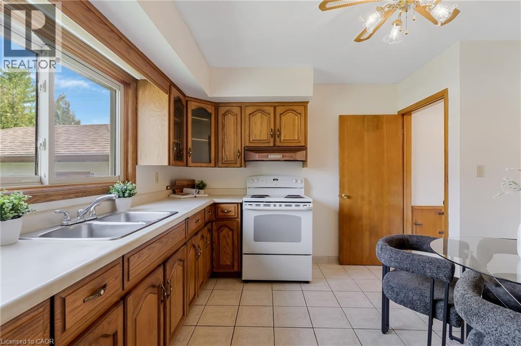 10 WESTOBY Place, Guelph, Ontario, N1E2B3 — Photo 10