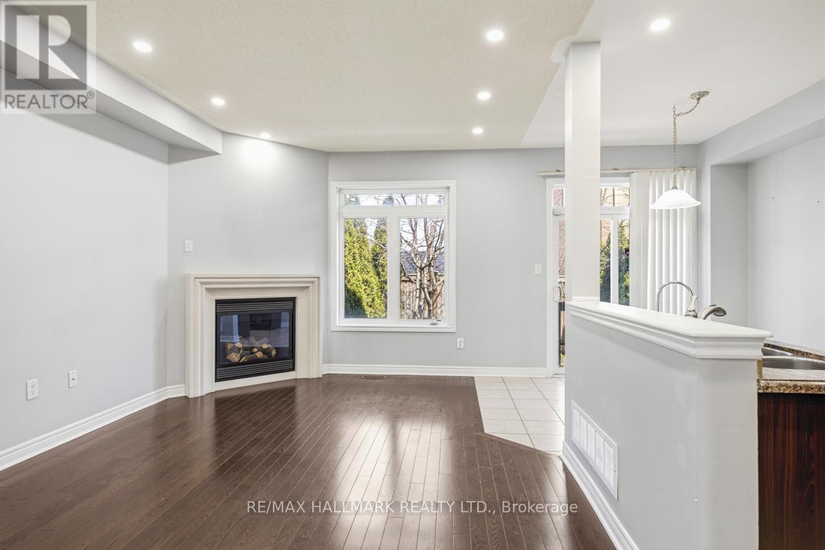 33 TOMABROOK CRESCENT, Brampton (Sandringham-Wellington), Ontario, L6R0V2 — Photo 9