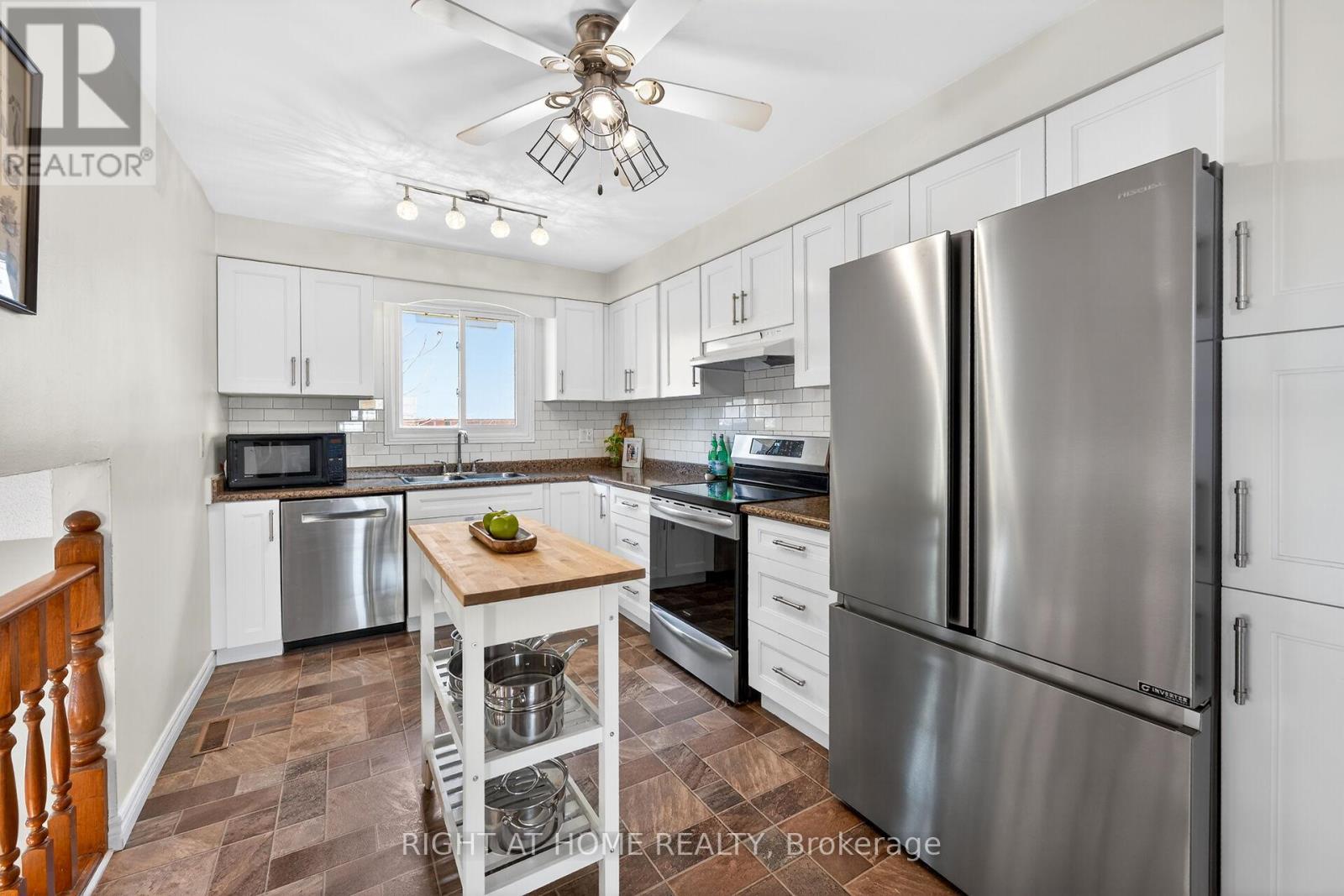 22 VANCE CRESCENT, Hamilton (Waterdown), Ontario, L8B0B8 — Photo 10