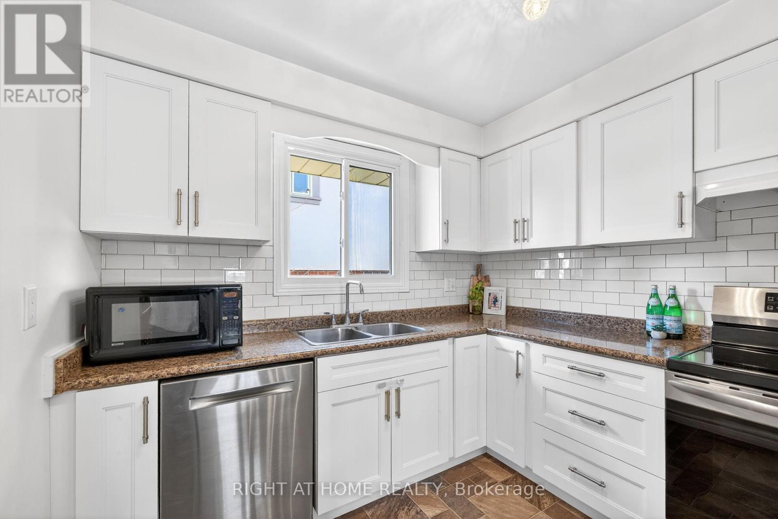 22 VANCE CRESCENT, Hamilton (Waterdown), Ontario, L8B0B8 — Photo 11