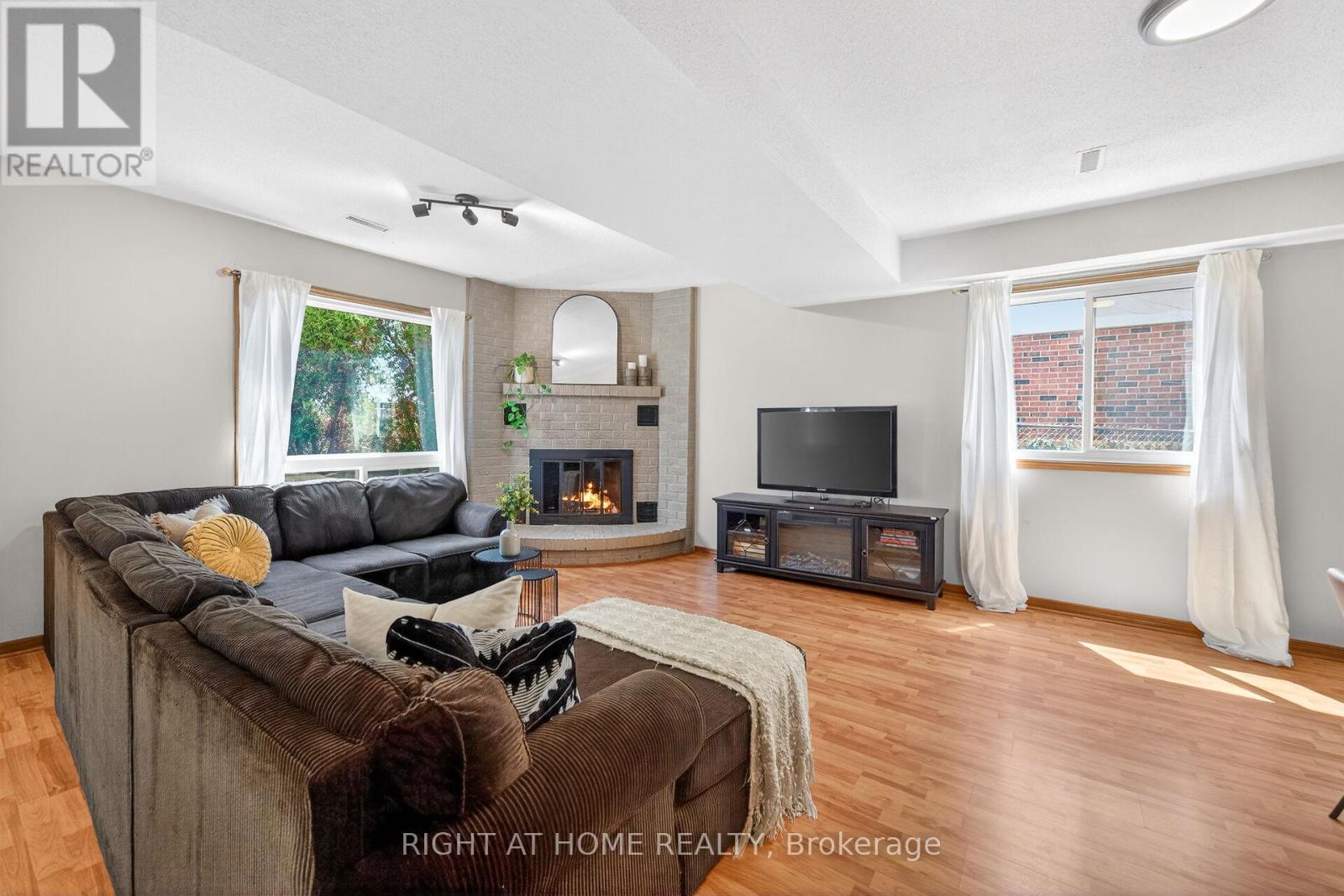 22 VANCE CRESCENT, Hamilton (Waterdown), Ontario, L8B0B8 — Photo 28