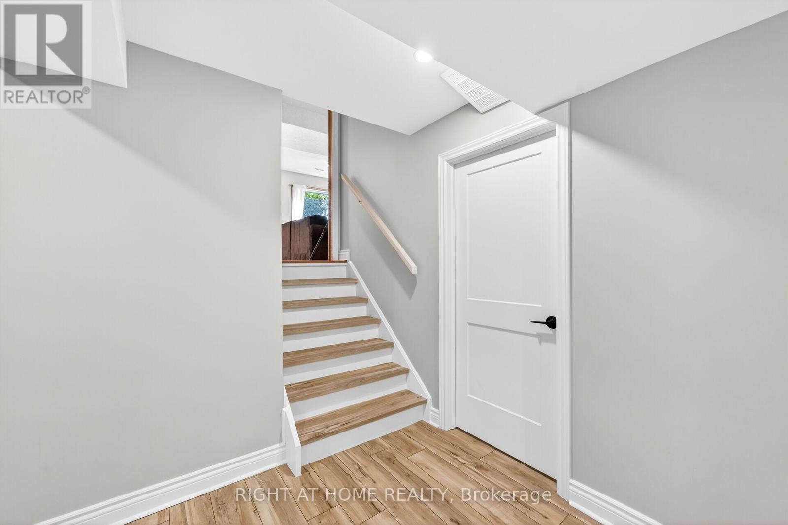 22 VANCE CRESCENT, Hamilton (Waterdown), Ontario, L8B0B8 — Photo 40