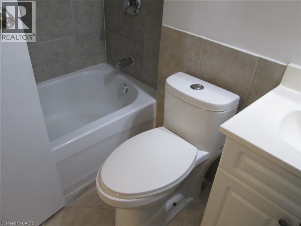 648 FRANCIS Road, Burlington, Ontario, L7T3X7 — Photo 21