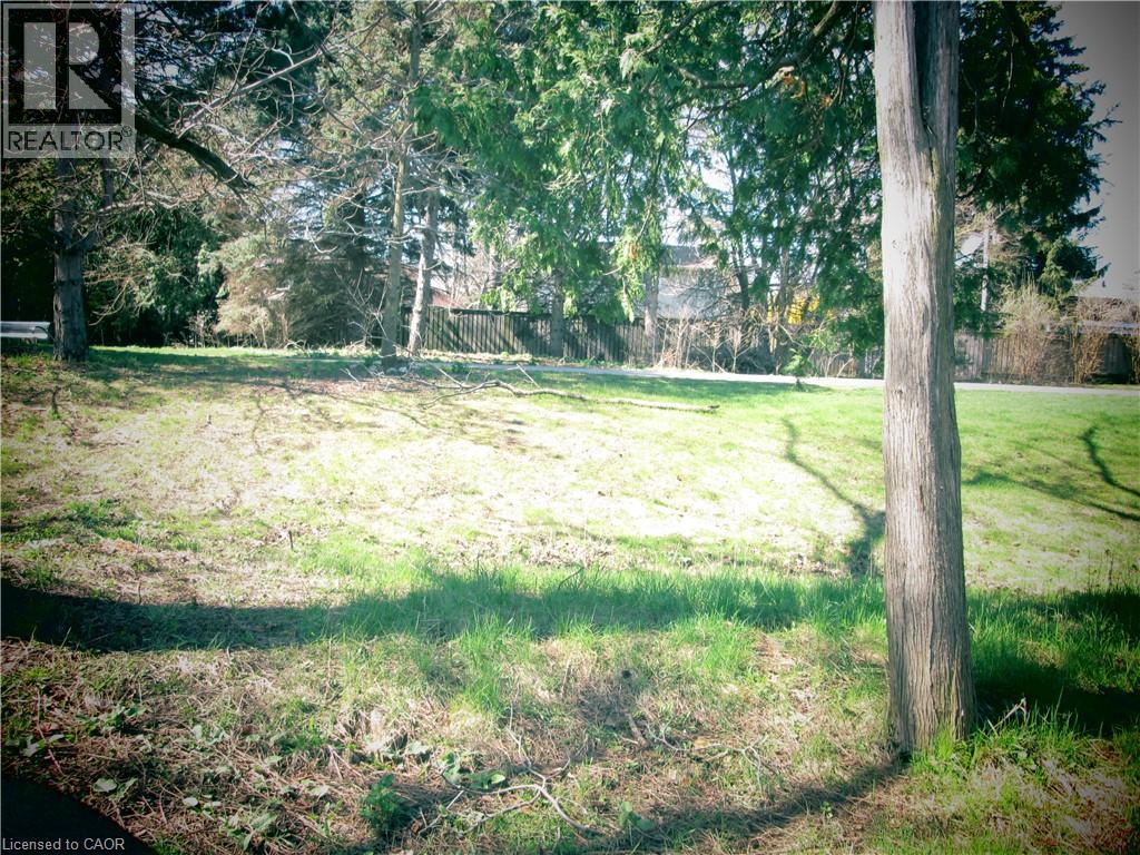 648 FRANCIS Road, Burlington, Ontario, L7T3X7 — Photo 32