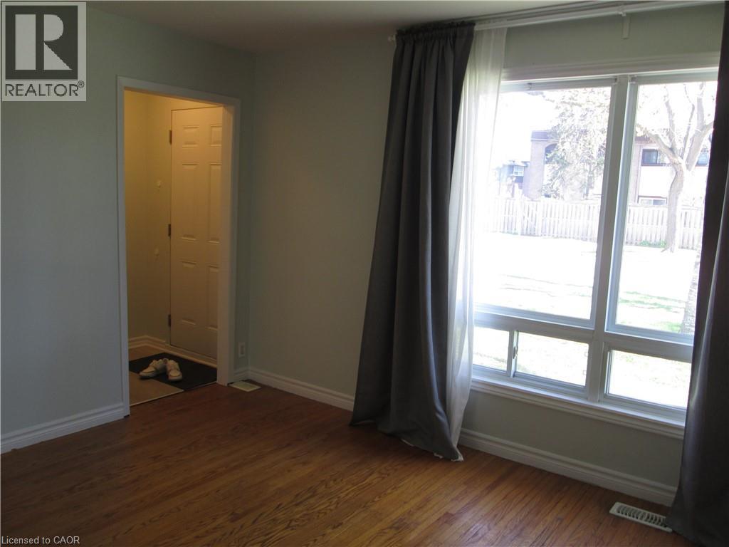 648 FRANCIS Road, Burlington, Ontario, L7T3X7 — Photo 6