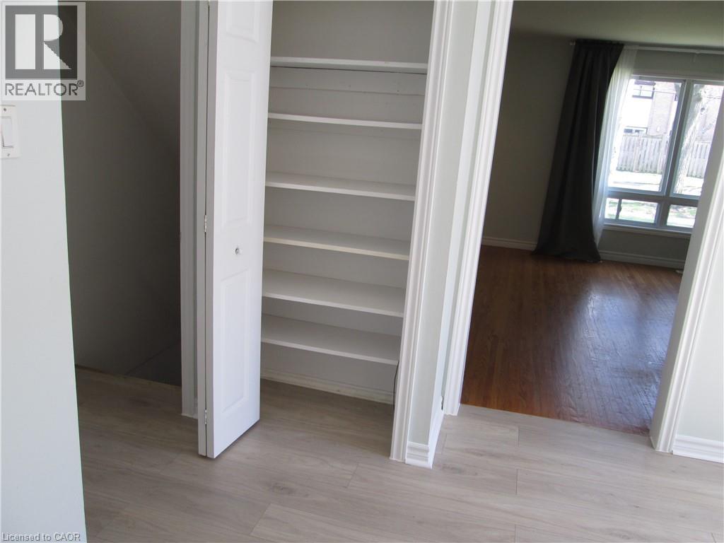 648 FRANCIS Road, Burlington, Ontario, L7T3X7 — Photo 9