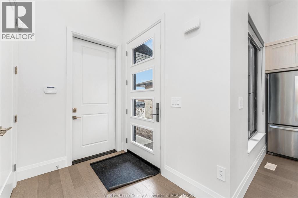 658 LILY MAC BOULEVARD, Windsor, Ontario, N9E0B1 — Photo 10
