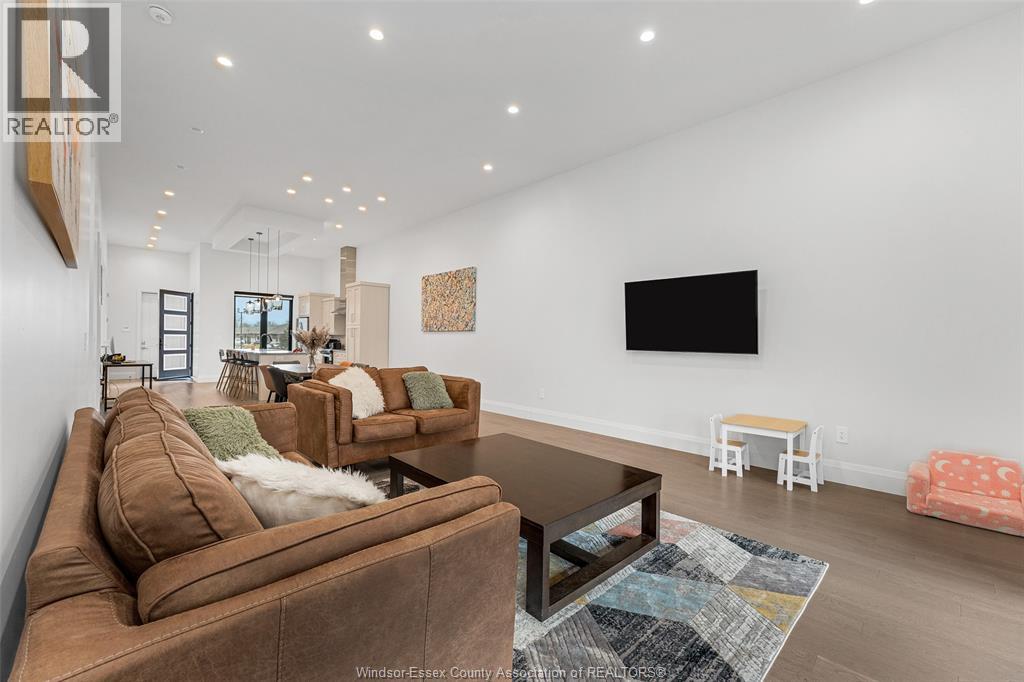 658 LILY MAC BOULEVARD, Windsor, Ontario, N9E0B1 — Photo 14