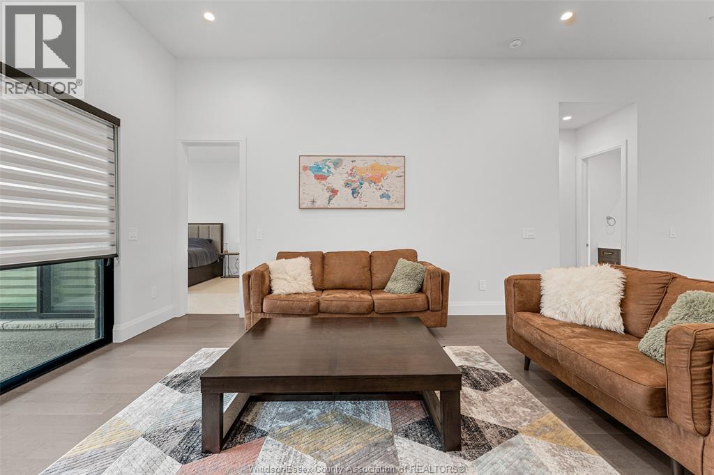 658 LILY MAC BOULEVARD, Windsor, Ontario, N9E0B1 — Photo 15